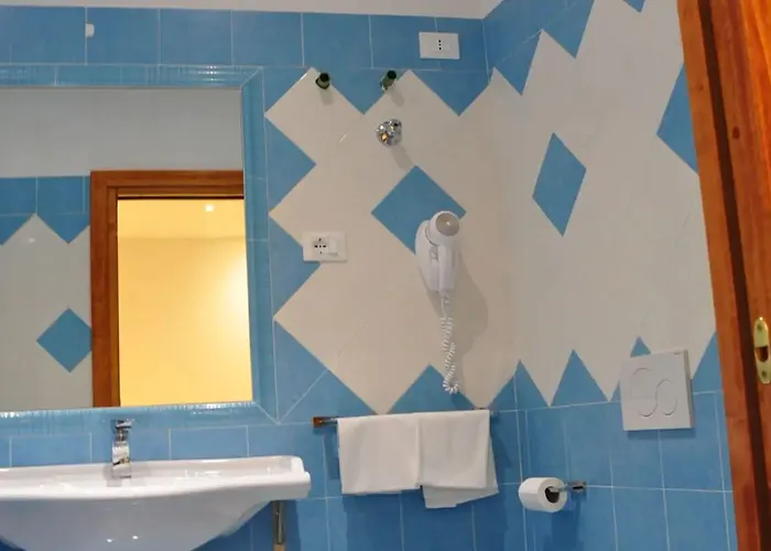 Bel Tramonto Отель Казамиччола-Терме